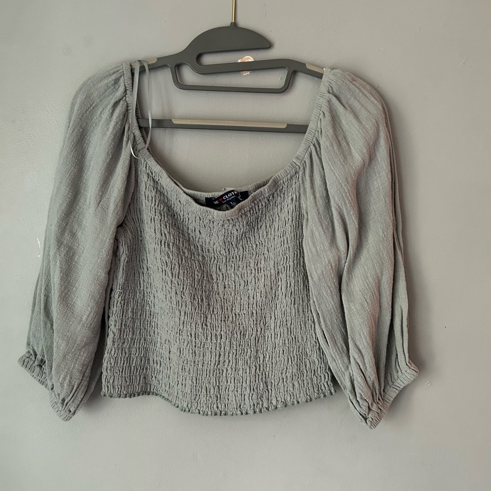 One Clothing sage green 100% cotton off shoulder top. Women’s size large. New!